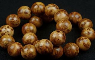 崖柏柴火料 從枯木到暴利，文玩市場里的貪婪游戲